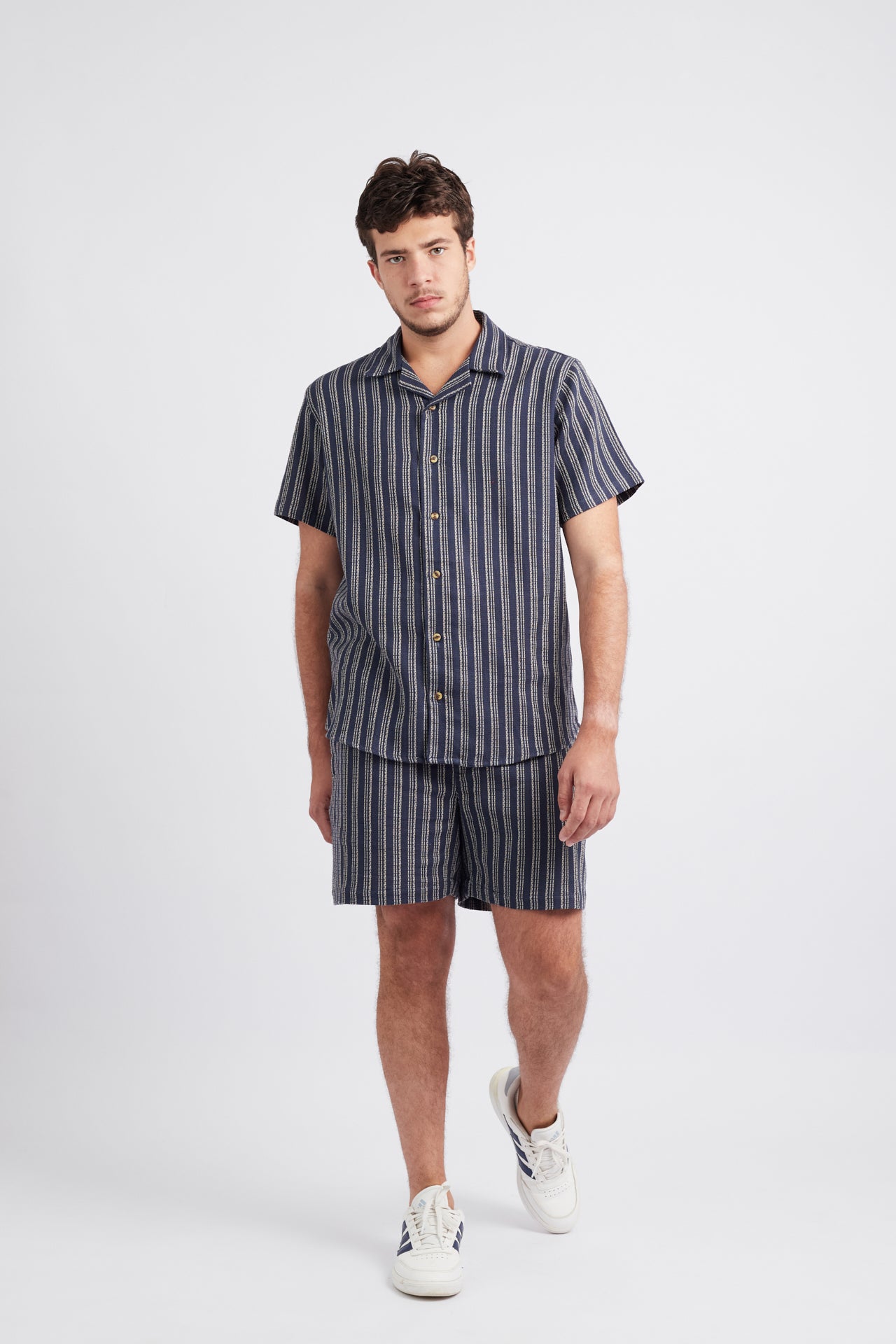 Short comfy sahara